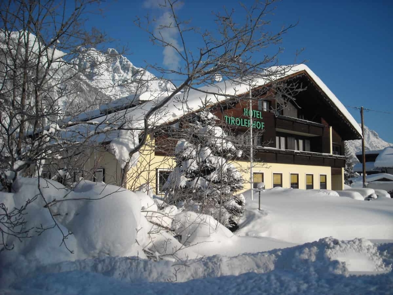 hotel-winter hotel-winter